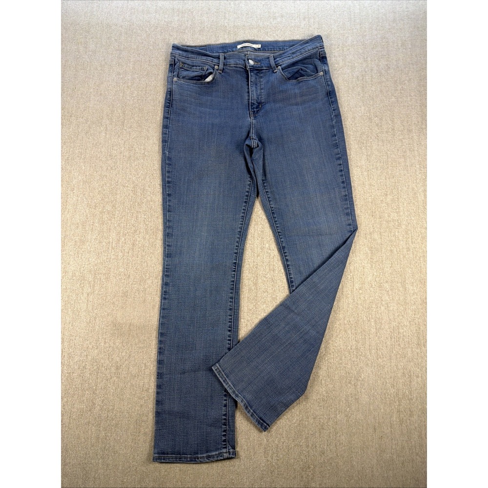 Levi's Classic‎ Straight Jeans Women's 31x32 Medium Wash Mid Rise Denim